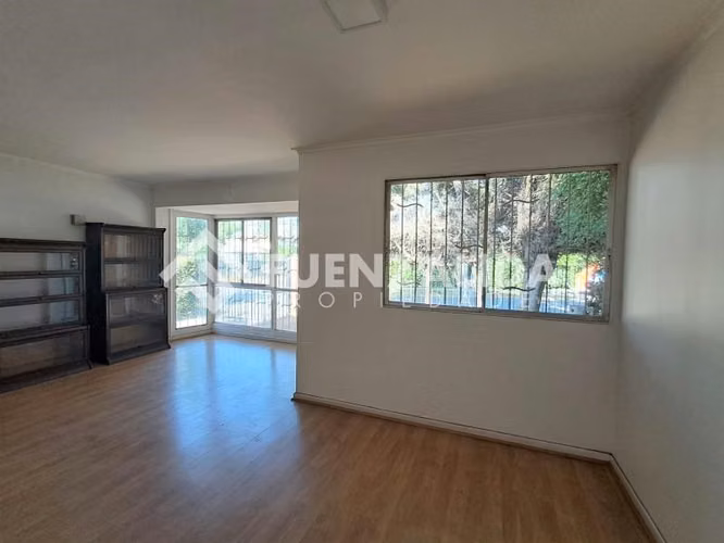 Casa en venta de 4 dorm. en Las Condes