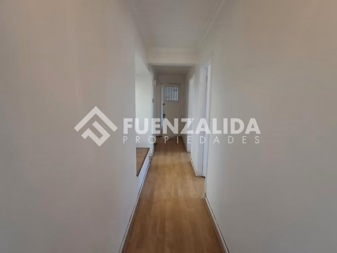 Casa en venta de 4 dorm. en Las Condes