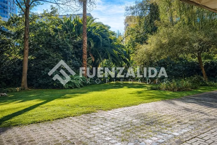 Departamento en venta de 3 dorm. en Las Condes