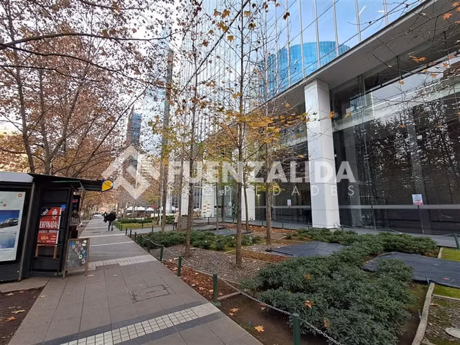 Oficina Arriendo Sector Los Militares en Las Condes