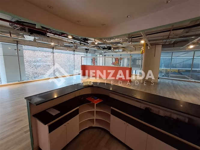 Oficina Arriendo Sector Los Militares en Las Condes