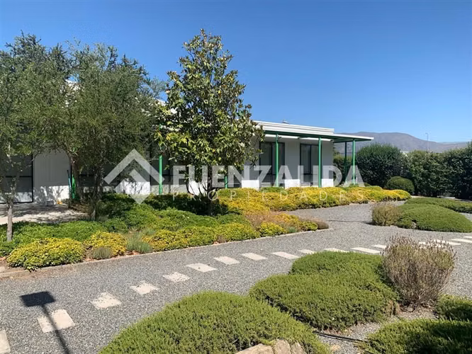 Industrial en arriendo en Pudahuel