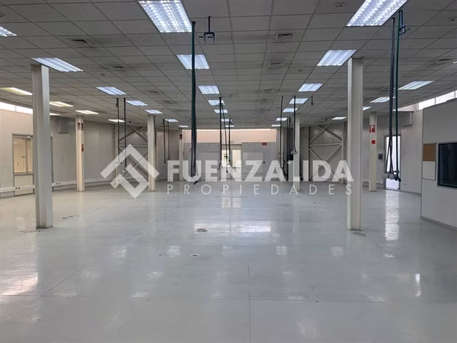 Industrial en arriendo en Pudahuel
