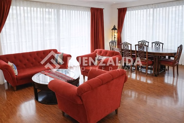 Departamento en venta de 3 dorm. en Las Condes