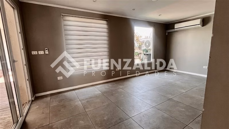Casa en venta de 3 dorm. en Padre Hurtado