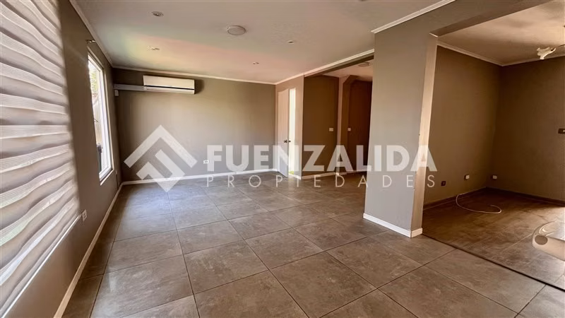 Casa en venta de 3 dorm. en Padre Hurtado