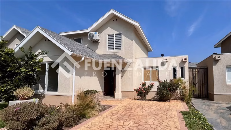 Casa en venta de 3 dorm. en Padre Hurtado