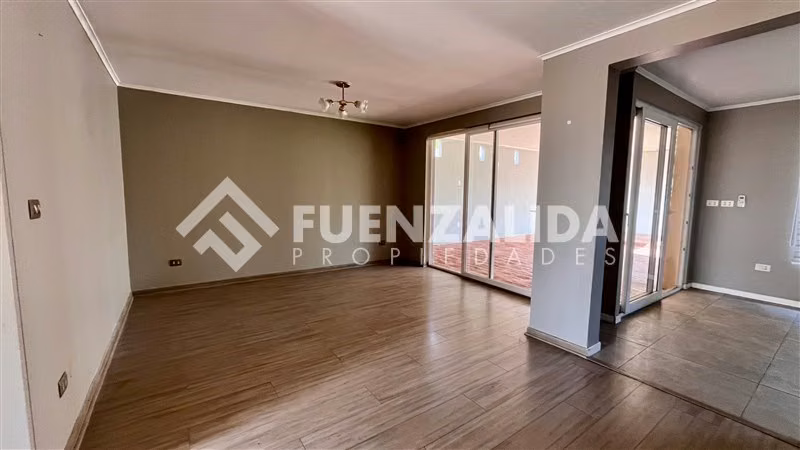 Casa en venta de 3 dorm. en Padre Hurtado