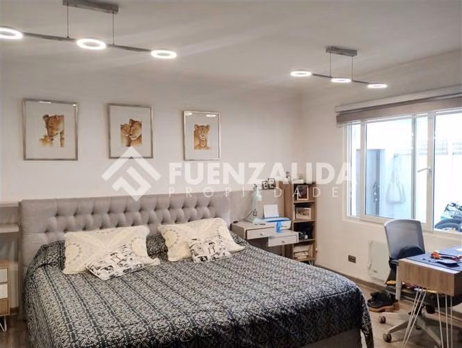 Casa en venta de 5 dorm. en La Reina