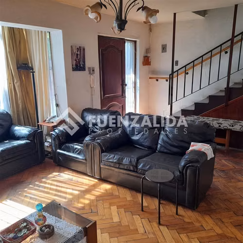 Casa en venta de 5 dorm. en Ñuñoa