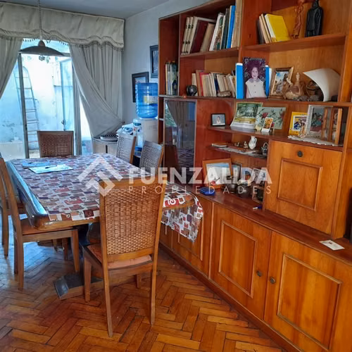 Casa en venta de 5 dorm. en Ñuñoa