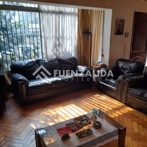 Casa en venta de 5 dorm. en Ñuñoa