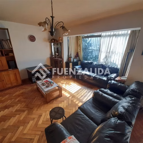 Casa en venta de 5 dorm. en Ñuñoa