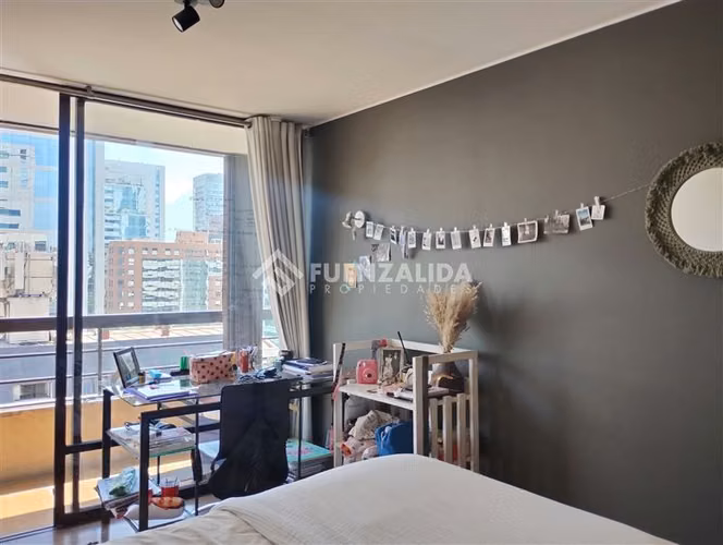Departamento en venta de 3 dorm. en Las Condes
