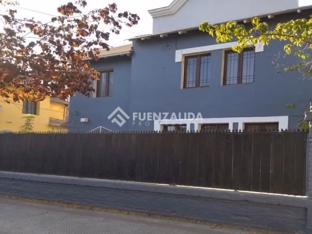 Casa en venta de 4 dorm. en Ñuñoa