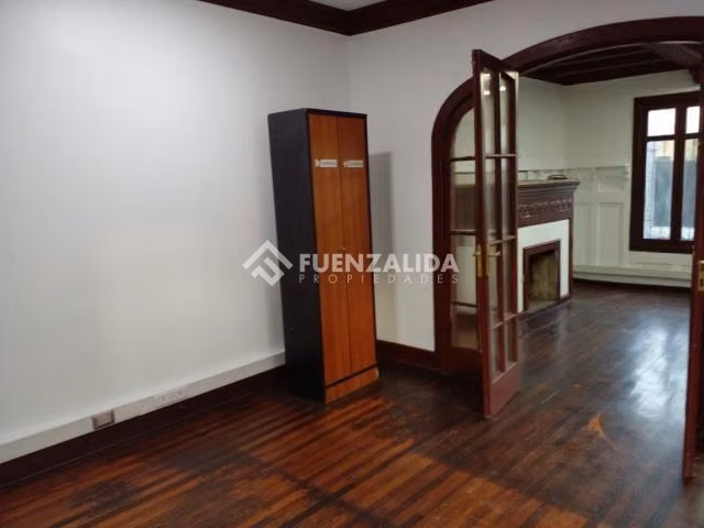 Casa en venta de 4 dorm. en Ñuñoa