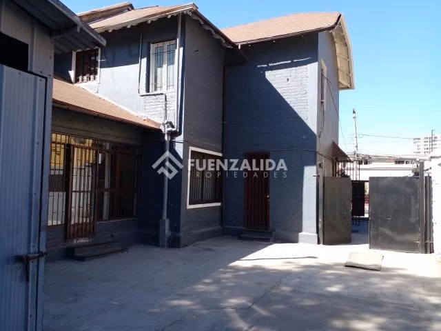 Casa en venta de 4 dorm. en Ñuñoa