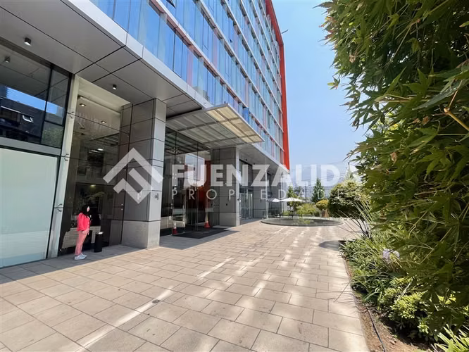 Oficina en arriendo en Vitacura