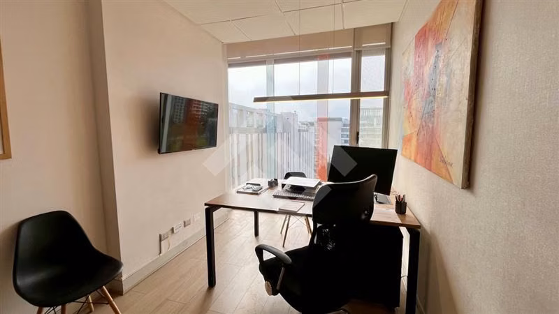 Oficina en arriendo en Vitacura