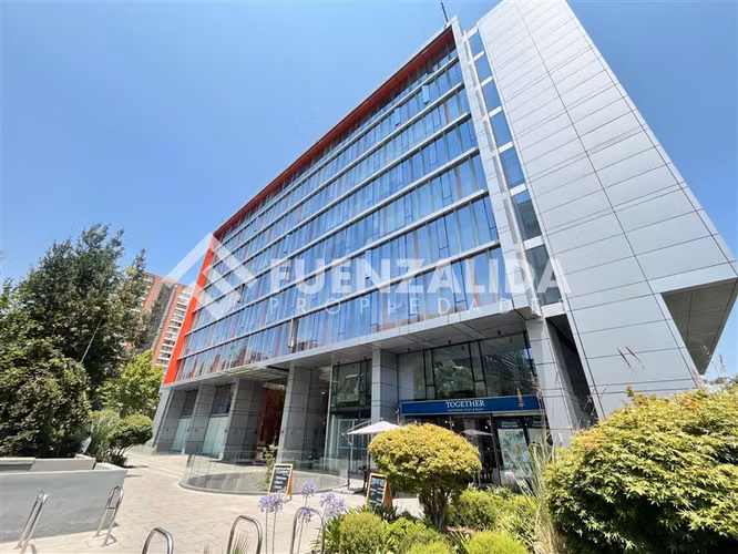 Oficina en arriendo en Vitacura