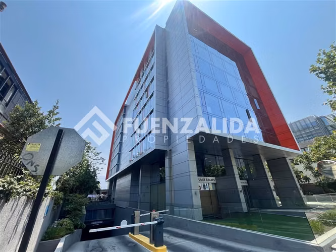 Oficina en arriendo en Vitacura