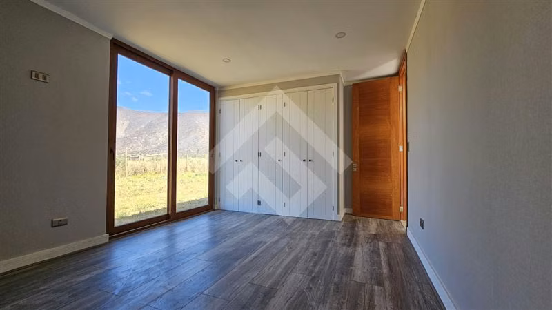 Casa en venta de 4 dorm. en Padre Hurtado