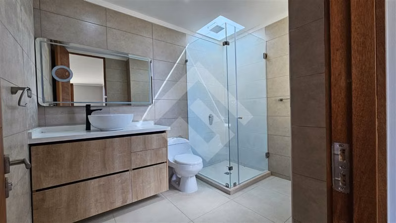 Casa en venta de 4 dorm. en Padre Hurtado