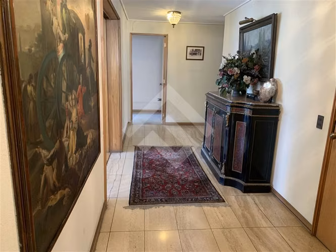 Departamento en venta de 3 dorm. en Las Condes