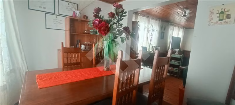 Casa en venta de 3 dorm con local comercial en Padre Hurtado
