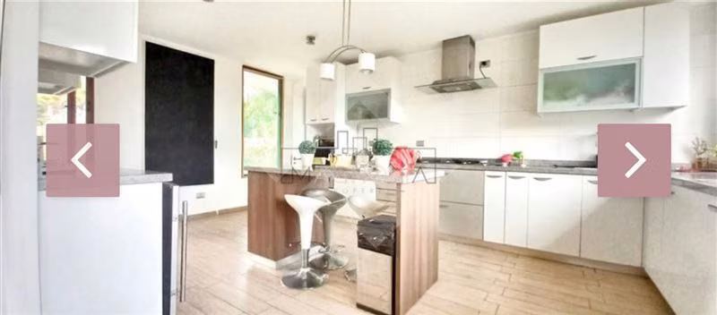 Casa en venta de 5 dorm. en Olmué