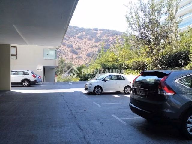 Departamento en venta de 2 dorm. en Vitacura