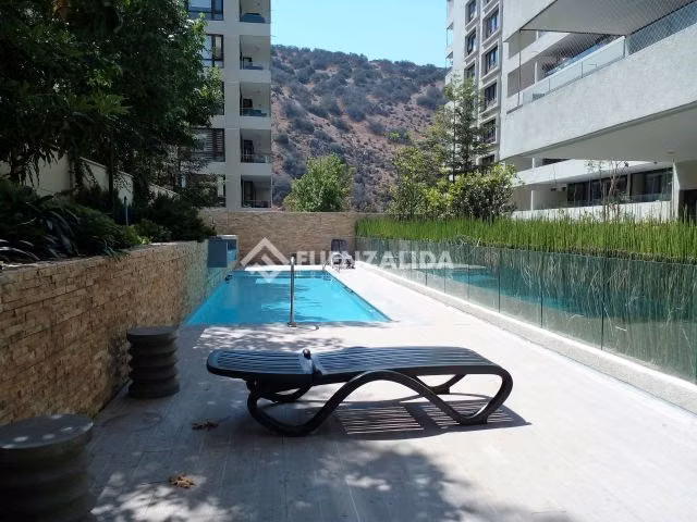 Departamento en venta de 2 dorm. en Vitacura