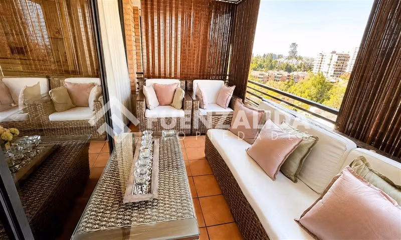 Departamento en venta de 5 dorm. en Vitacura