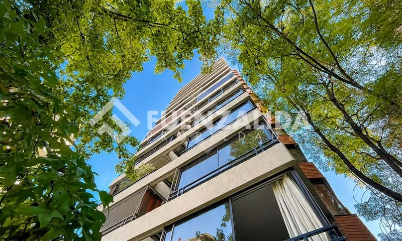 Departamento en venta de 5 dorm. en Vitacura