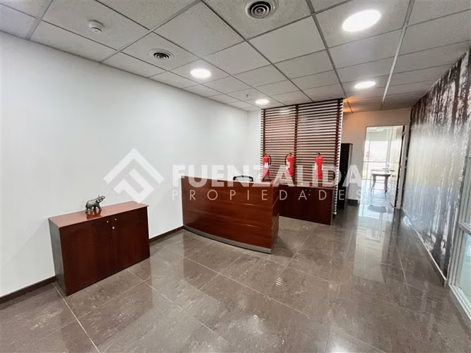 Excelente Oficina amoblada en arriendo en Huechuraba