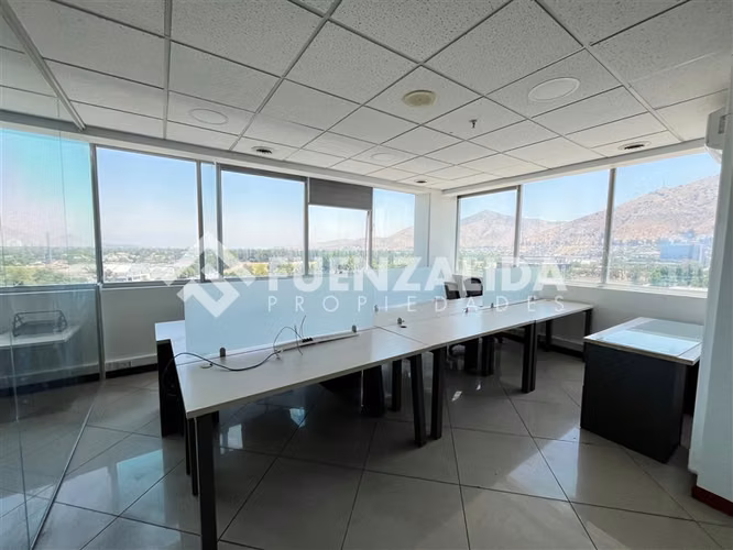 Excelente Oficina amoblada en arriendo en Huechuraba