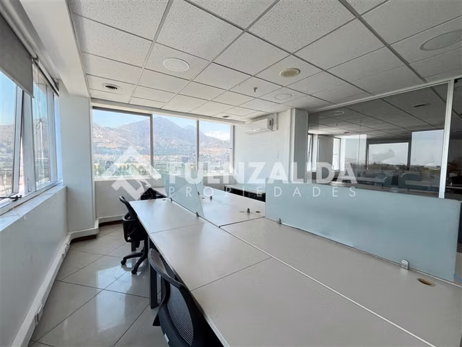 Excelente Oficina amoblada en arriendo en Huechuraba