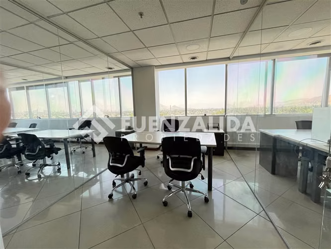 Excelente Oficina amoblada en arriendo en Huechuraba