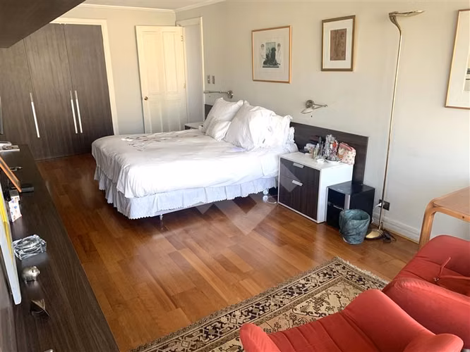 Departamento en venta de 3 dorm. en Las Condes