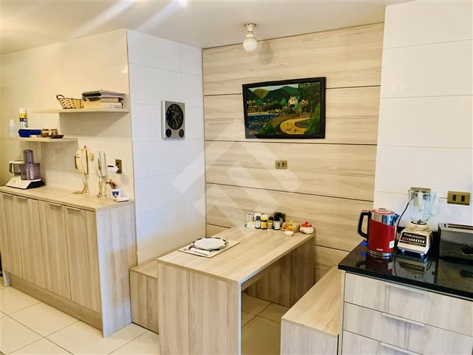Departamento en venta de 3 dorm. en Las Condes