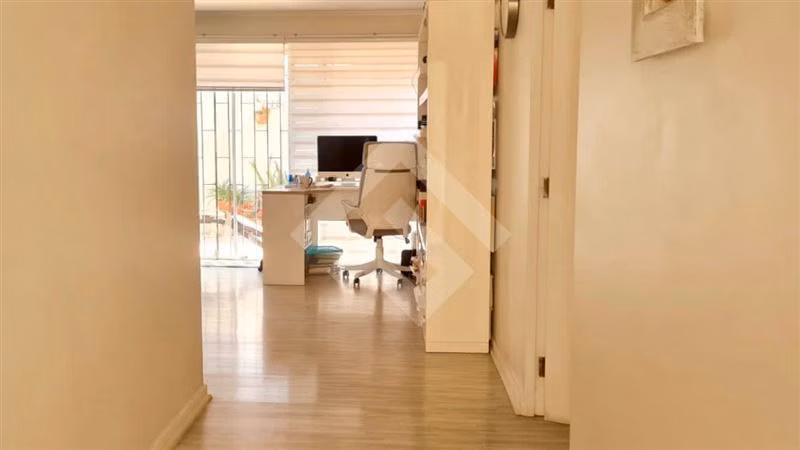 Casa en venta de 4 dorm. en Las Condes