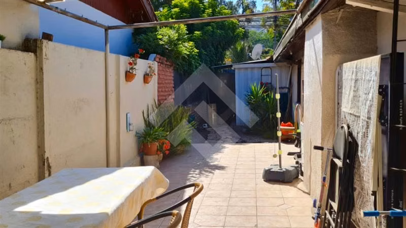 Casa en venta de 4 dorm. en Las Condes