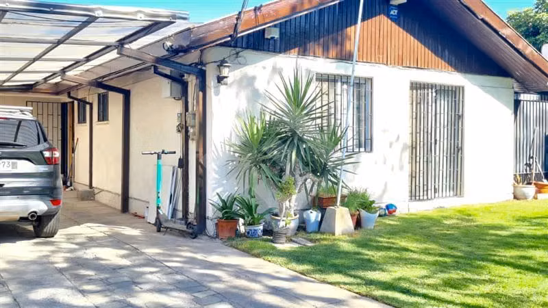 Casa en venta de 4 dorm. en Las Condes