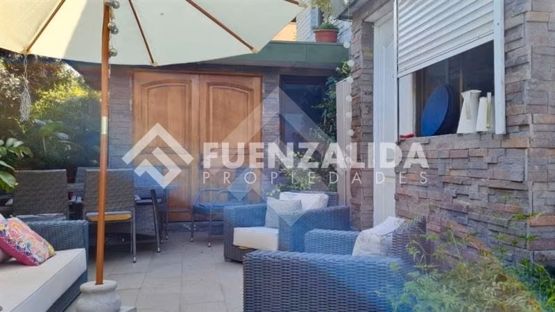 Casa en venta de 5 dorm. en Las Condes