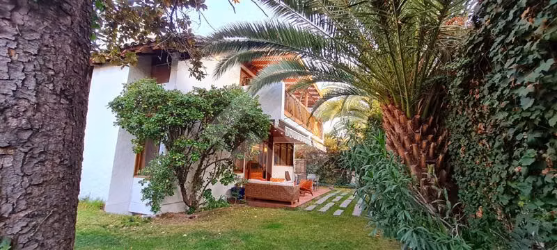 Casa en venta de 4 dorm. en Pedro de Valdivia Norte