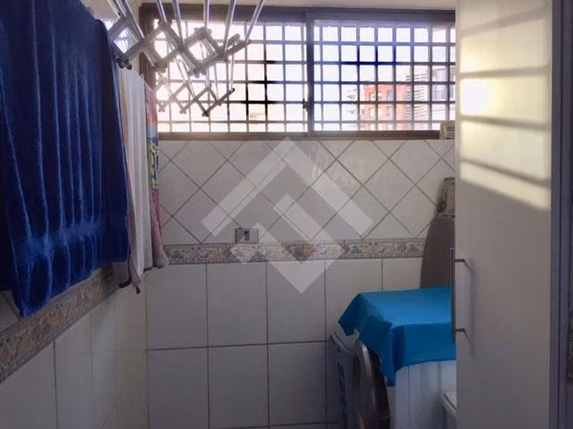 Departamento en venta de 3 dorm. en Las Condes