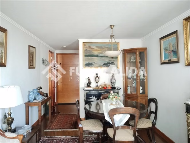Departamento en venta de 2 dorm. en Las Condes
