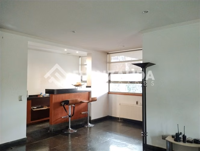 Departamento en venta de 2 dorm. en Las Condes
