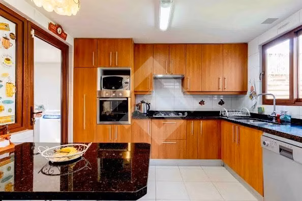 Casa en arriendo de 3 dorm. en Las Condes