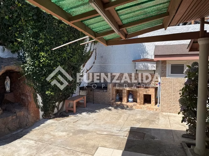 Casa en venta de 5 dorm. en Puchuncaví